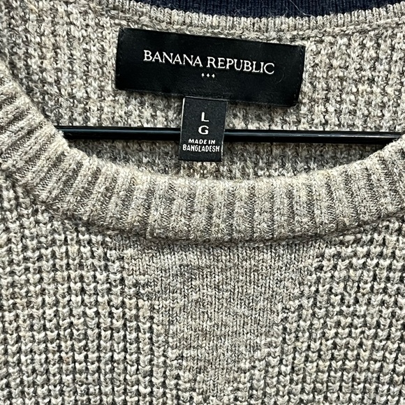 Banana Republic Crew Neck Knit - Picture 2 of 2